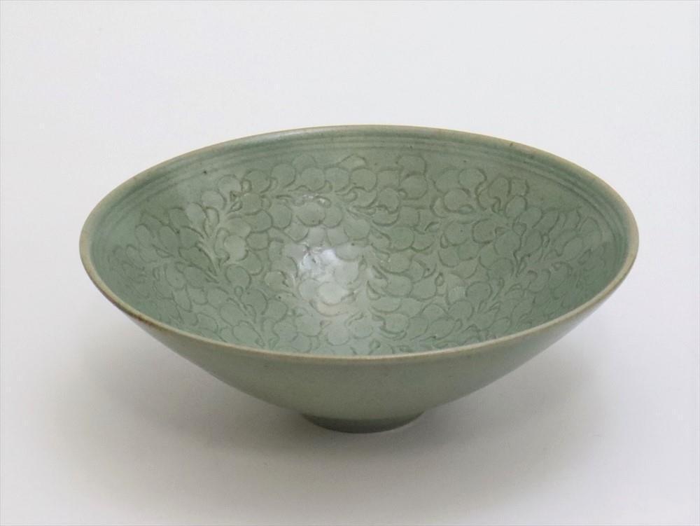 Korean Goryeo  Dynasty Celadon Bowl / W 15.5[cm]